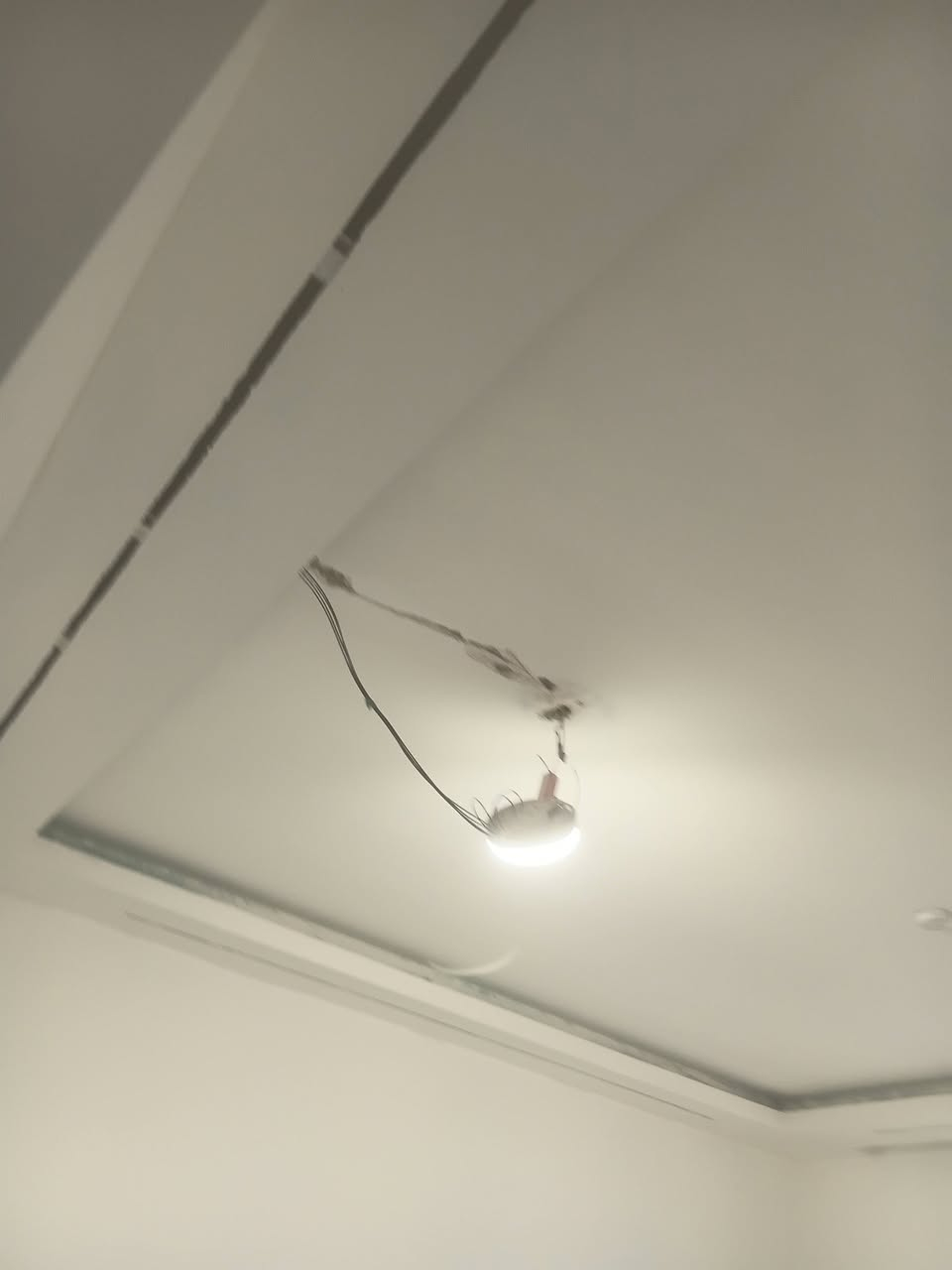 سلام عليكم نعمل في صباغه والديكورات جمس بورد نشتغل كافه الاصباغ داخلي وخارجي والتزام بل موعد اتصل ***********8ابو محمد صباغ واتساب موجود
