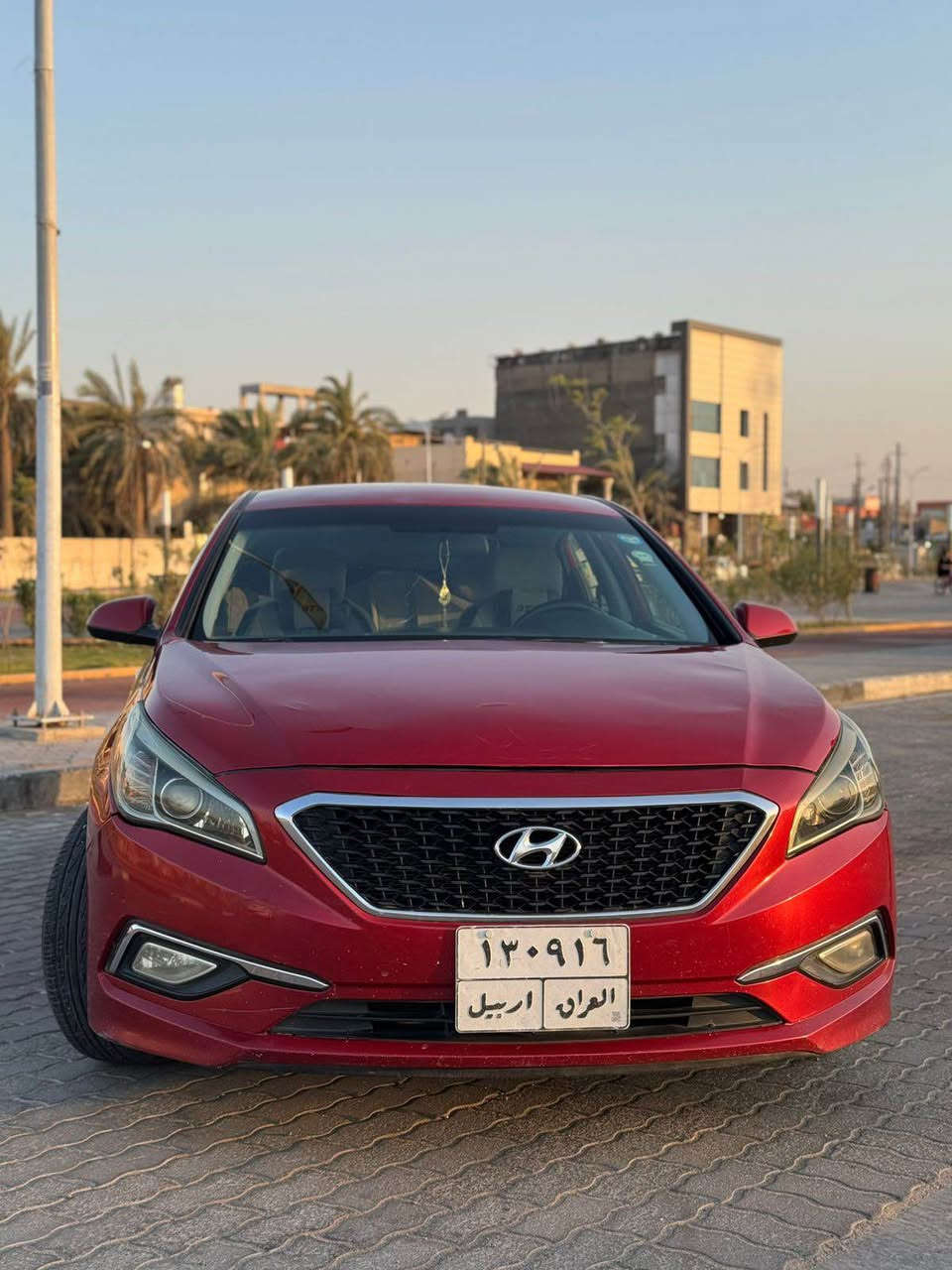 سوناتا ٢٠١٧ رقم اربيل وارد امريكي ضربتها طرف البنيد وهنا بيها مكانين صبغ والداير الخلفي السياره جاهزه ع اخر حبايه كير ومحرك وتبريد وحداده وتخم تاير وغرفتها جديده كلش السعر ١٠٥ للستفسار 
*********** البصرة, العراق
