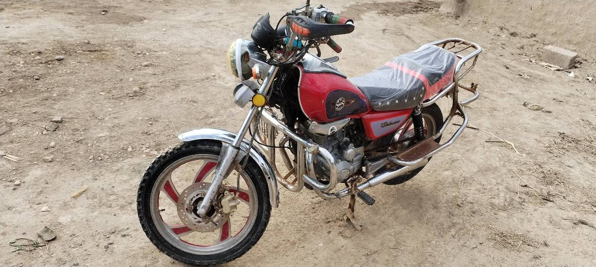 سلام عليكم
عيدكم مبارك وكل عام وانتم بخير
دراجه نضيفه ومكفوله ومابدل بيه اي شي  600 وبيه مجال الشراي التفاصيل راسلني خاص او واتساب او نتصال *********** رقم صاحب دراجه ***********
