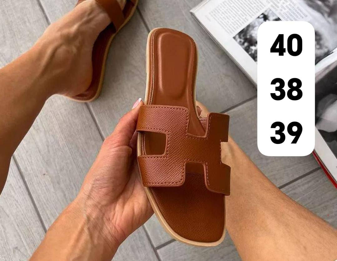 ب٣ ونص القطعه
تخفيضات 
سلبرات نسائي
طبيات
خفيفه باللبس
توفرت ب٤ اللوان 
السعر ٣وتص
القياسات -38-39-40
يتوفر توصيل
للحجز والاستفسار مراسلة البيج


**إذا كنت صاحب هذا الإعلان وتريد حذفه لأي سبب، رجاءا أرسل رسالة إلى الدعم الفني**