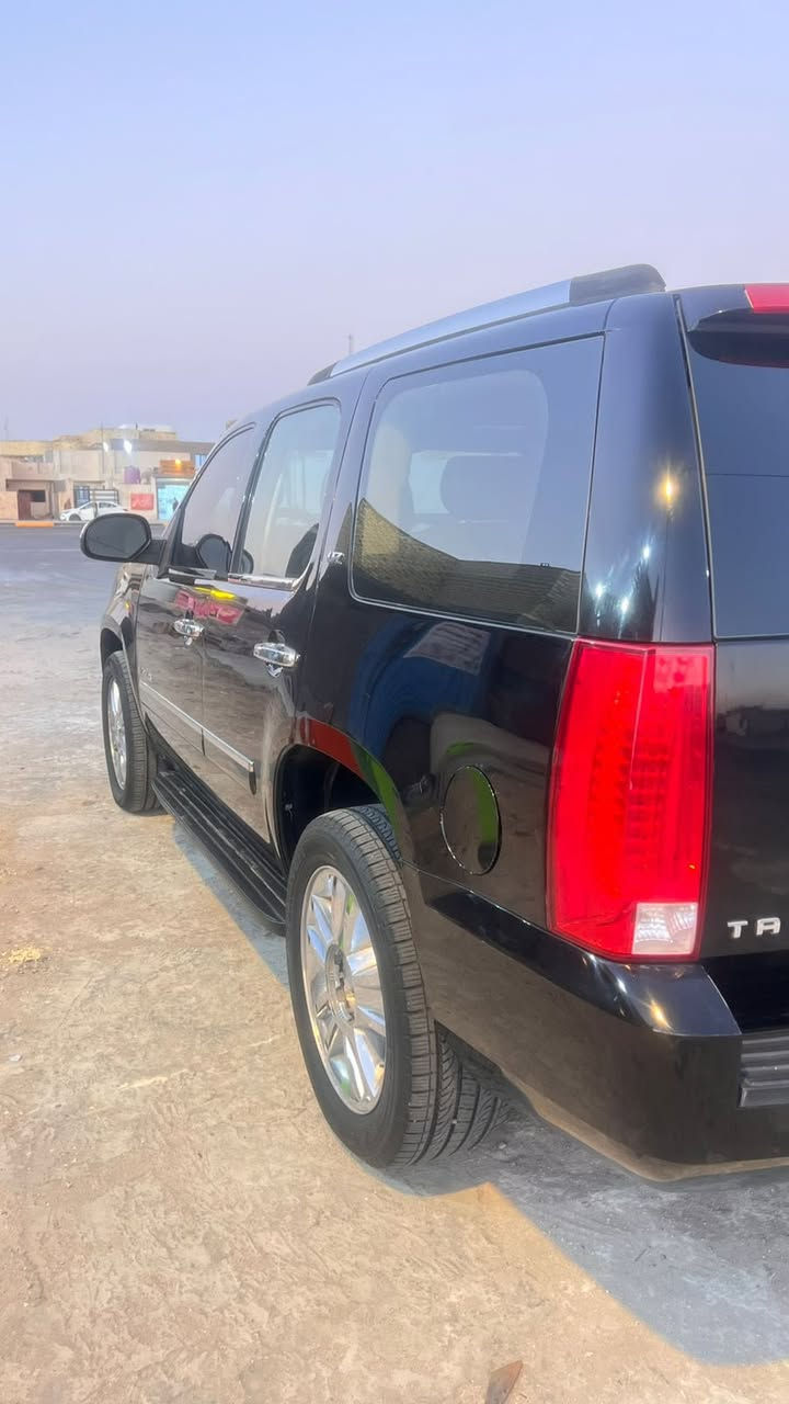 تاهو ادوات LTZ
2009 فوول مواصفات سياره خير من الله 
كلشي بيها شغال جاهزه من كلشي 
كشنات جلد ملكي 
محدث كديلاك 
كفالة سرقه وعشائر 
مكان السياره بالبصرة - السعر 105 

***********
