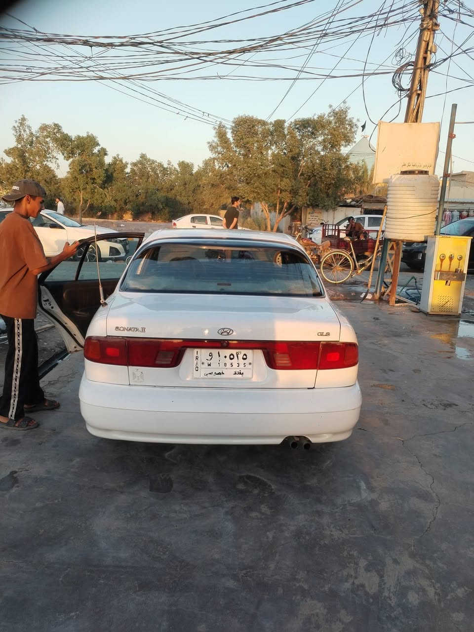 السلام عليكم
سوناتا  وارد أمريكي موديل ٩٤ رقم بغداد بأسمي سياره خير من الله مال جناي محرك وكير وحداديه كله جديد مال حاويه سياره ابلاديه عل وضع الشركه فول الف ماتصرف عليها فقط التبريد بيه فريز
تخم تاير  جديد
دسك امامي خلفي
ارضيه جلد
كشن جلد
#السعر ٥٠ ورقه وبيهه مجال حك جيه 
كهربائيات كلها شغاله حتى كيج بنزين شغال
#العنوان ديالى كنعان
للإستفسار الأتصال *********** ***********
