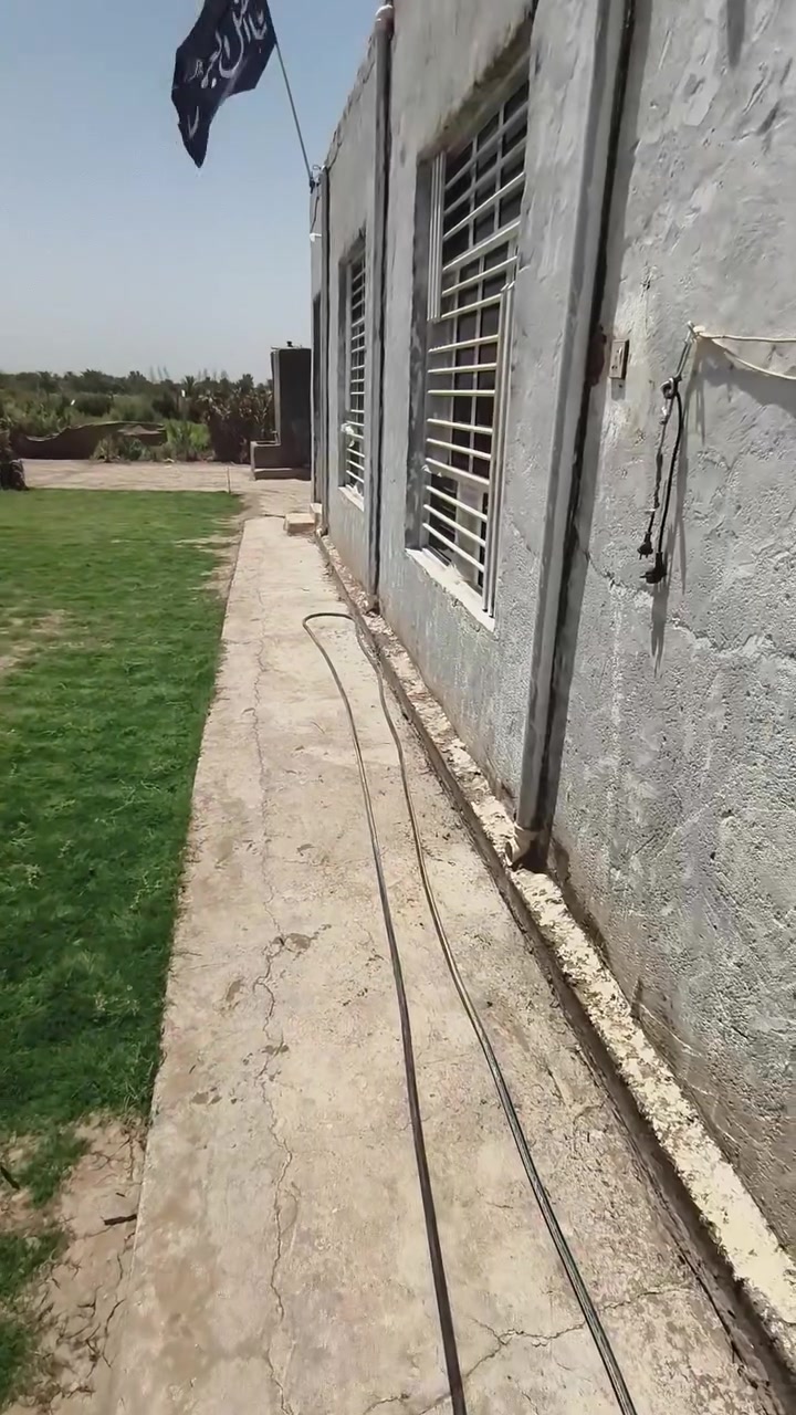 سلام عليكم ارض زراعيه مع نخل واشجار وثلاثه ابيوت واحد كامل واثنين هياكل مساحه الارض دونم ونص العنوان قريه الساده الرفيشات قرب البو سميج التواصل ع رقم ***********هاذه رقم غير متواجد ع الصفحه

