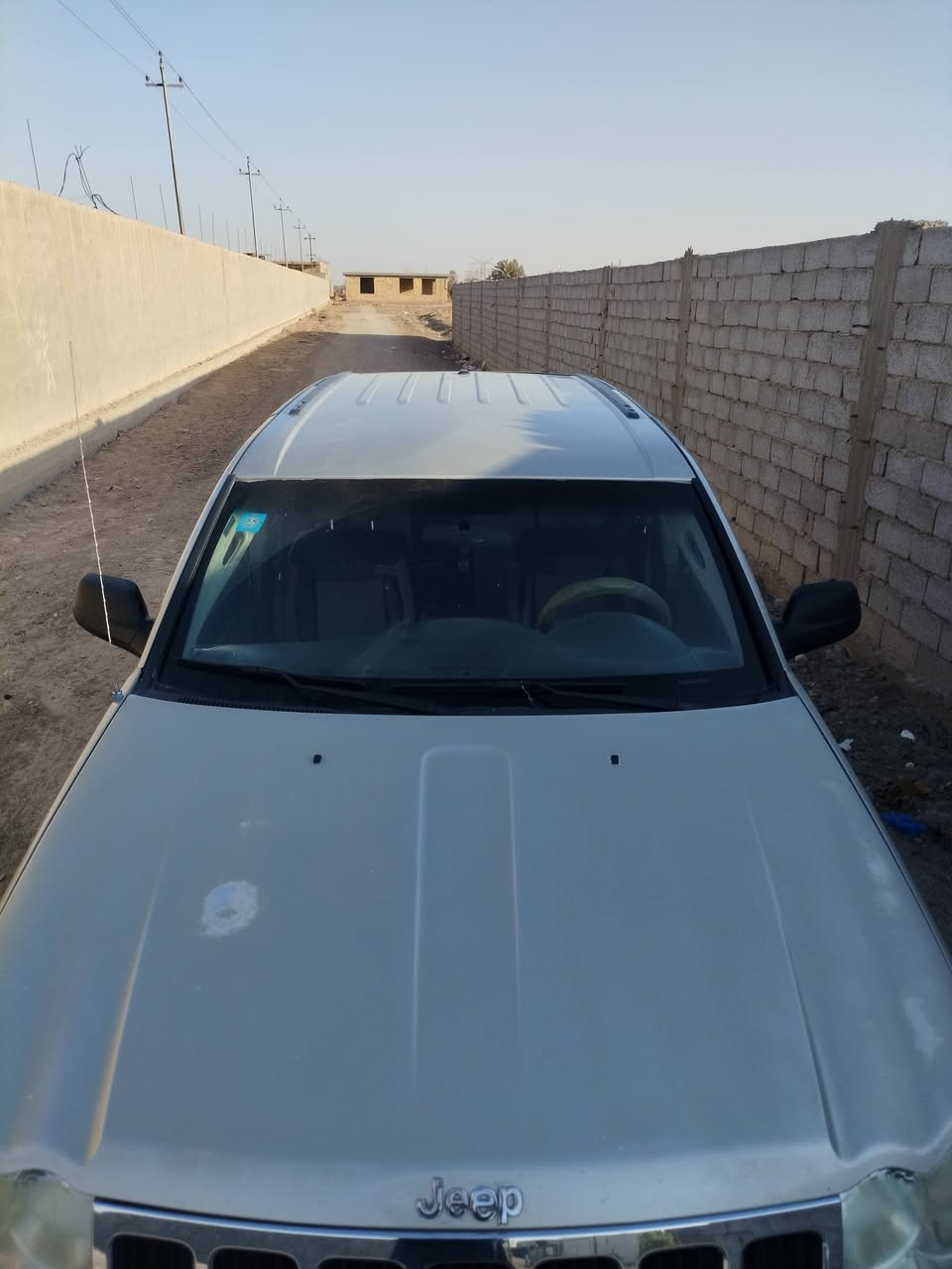 السلام عليكم
جيب شيروكي 2008

سياره حادثه بس جاملغ بجه الصدر 

محرك وكير حلوات كير مابيهن شي 

محرك 3700 لبلادي 

تبريد ثلج خير من الله 

تخم تأير حداديه فول مابيه شي منضومه زنون بيه 
رايده 90 وبيه مجال قليل

مكاني الحله شارع اربعين 

***********
