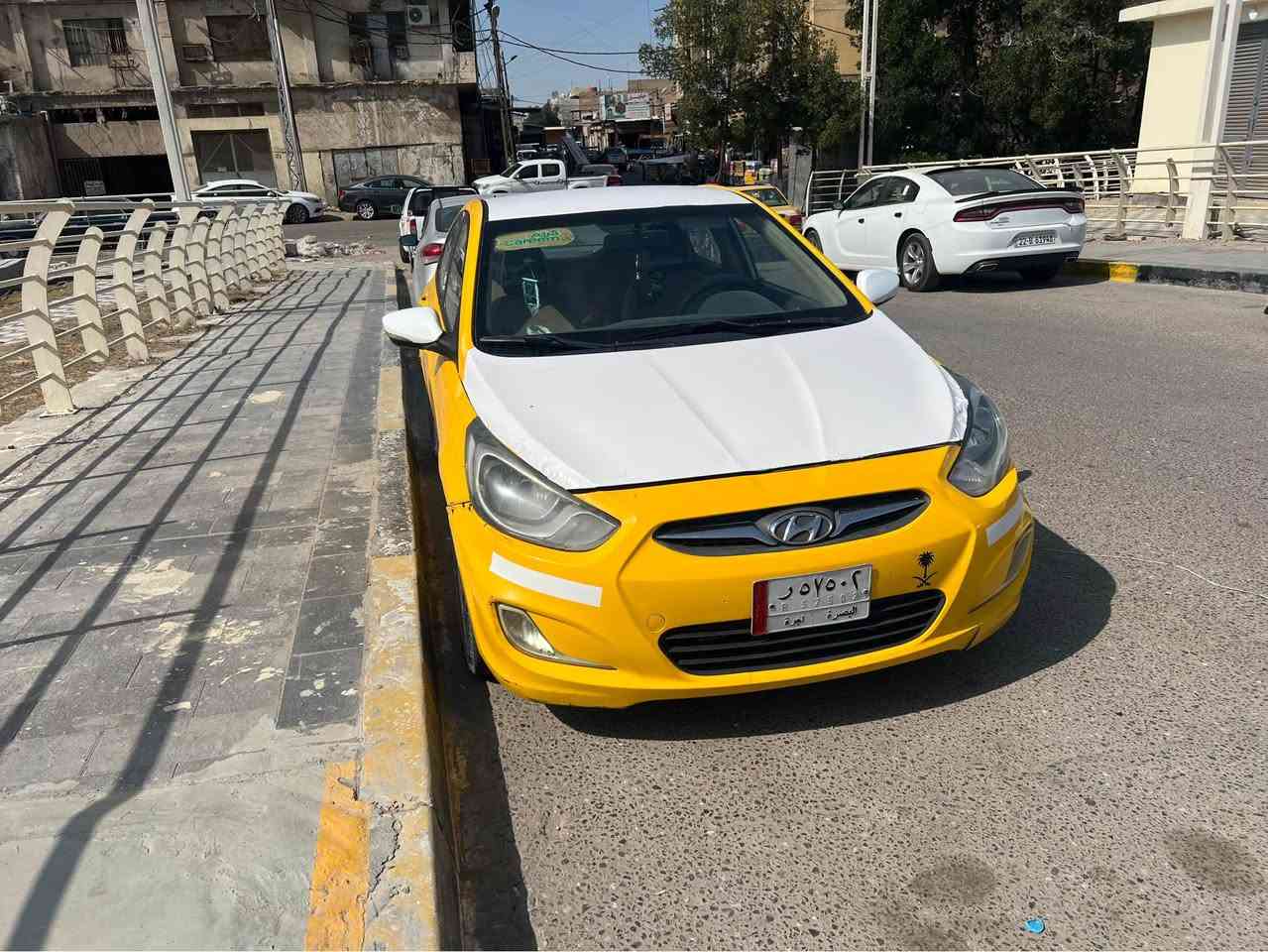 السلام عليكم من رخصة الادمن
اكسنت مديل ١٢خليجي دواخل عسلي مكينه كير جدد تبريد ثلج البدي شوف العين ابيعلك كوم حديد راعيها بالجزائر ويريد تحويل  مكان السياره ابي الخصيب - البهادريه توها مصفره غرامات وهيئه السعر ٧٠ وبيها مجال للطيبين للعلم نقص حداده خلفيه الرقم *********** البصرة, العراق
