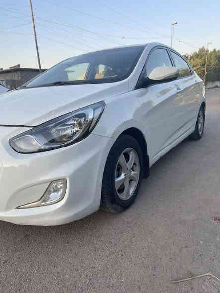 السلام عليكم اكسنت 2011 وارد خليجي بيها صبغ جاملغ بدون ضربه صار بي شخط وبيدي صبغته 
وبيها شوية بالدوسة من ورة على كد شبر 
السونار مالها موجود
كير ومحرك بحالة جيده
صدر امامي خلفي تمام
كهربائيات كلها تمام
المواصفات اشاير بالمري شاشة وكامرة 
تخم تاير جديد باتري جديد
مكانها شارع فلسطين
السعر 95 
الرقم ***********
