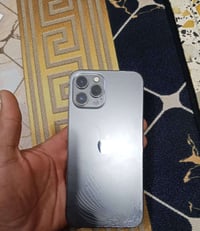 ايفون 12يرو ابيعه حديده بسعر يرضه الله بي 07721788386