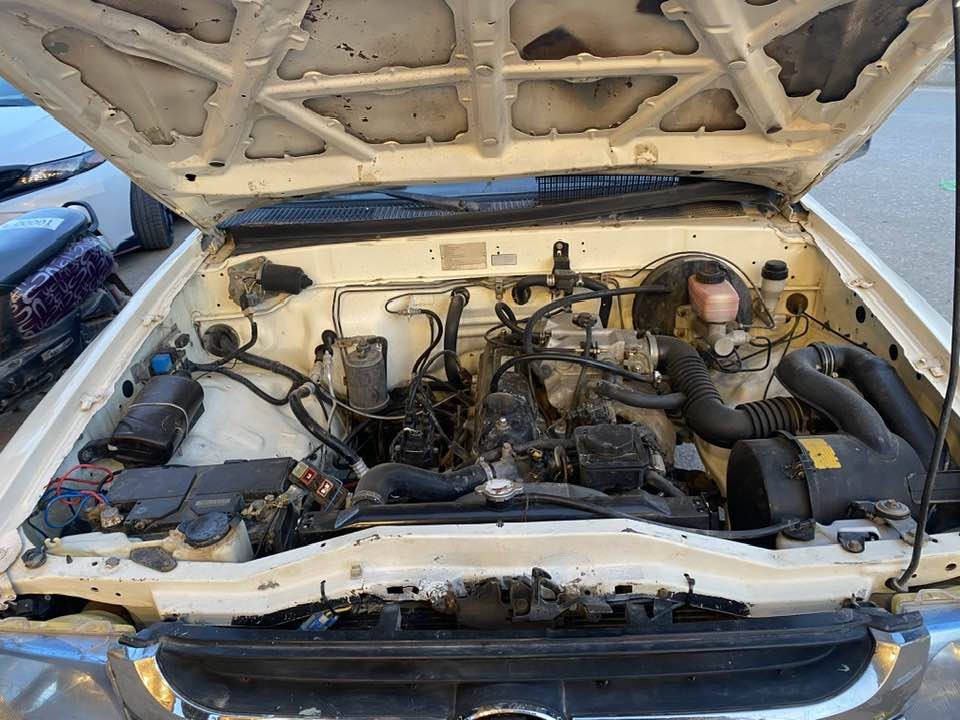 ‎سەرتابەناوی خوای گەورە
‎بیکاب دێر بۆفرۆشتن
‎مۆدیل2007مەکینی بەخ گیڕکورت 
‎گیڕومەکینی بەشەرت 
‎مەنەفسیت حەسڵی 
‎سەیارەک زۆر باک بی مەسرف 
‎پێشی دەعمی نیە
‎بانزین زۆر کەم ئەخوات
‎ناونیشان تەکیە 
34
***********
