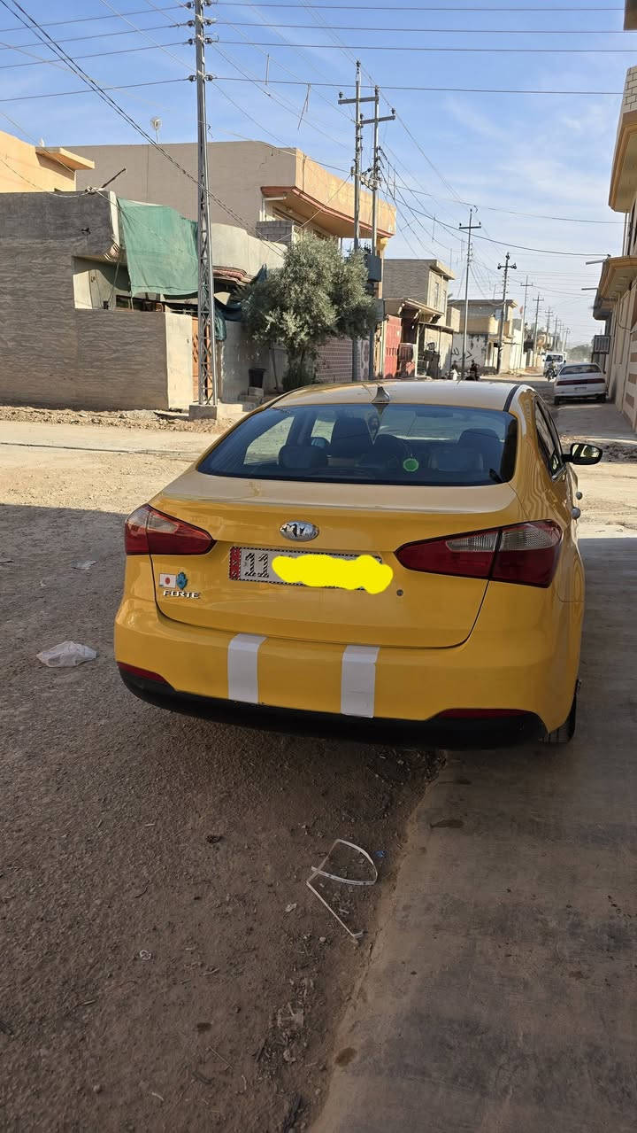 للبيع كيا فورتي موديل 2014 سياره ليبل  واحد ما عدا البنيت فقط مبدل  ناقصه تخم تاير  بغداد السعر 105    ***********
