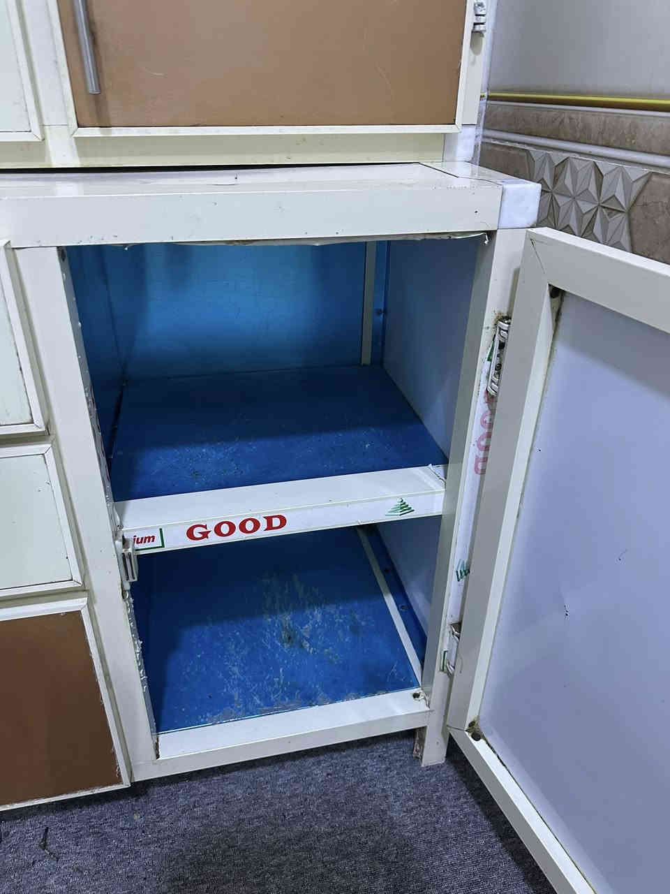 كاونتر مطبخ بطول متر ونص

مع سنك بطول 1.20 متر

الحالة جيدة ، فقط يوجد تآكل بسيط بالسنك نتيجة الاستخدام (موضح بالصور).

🔹 الكاونتر كان مشتَرى سابقًا بدون سنك بسعر 300 ألف

🔹 السعر المطلوب الآن للكاونتر كامل مع السنك: 170 ألف فقط

📍 الموقع: كربلاء – الحولي 100، نزلت المدرسي

📞 رقم الاتصال: ***********

للاستفسار الجاد فقط
