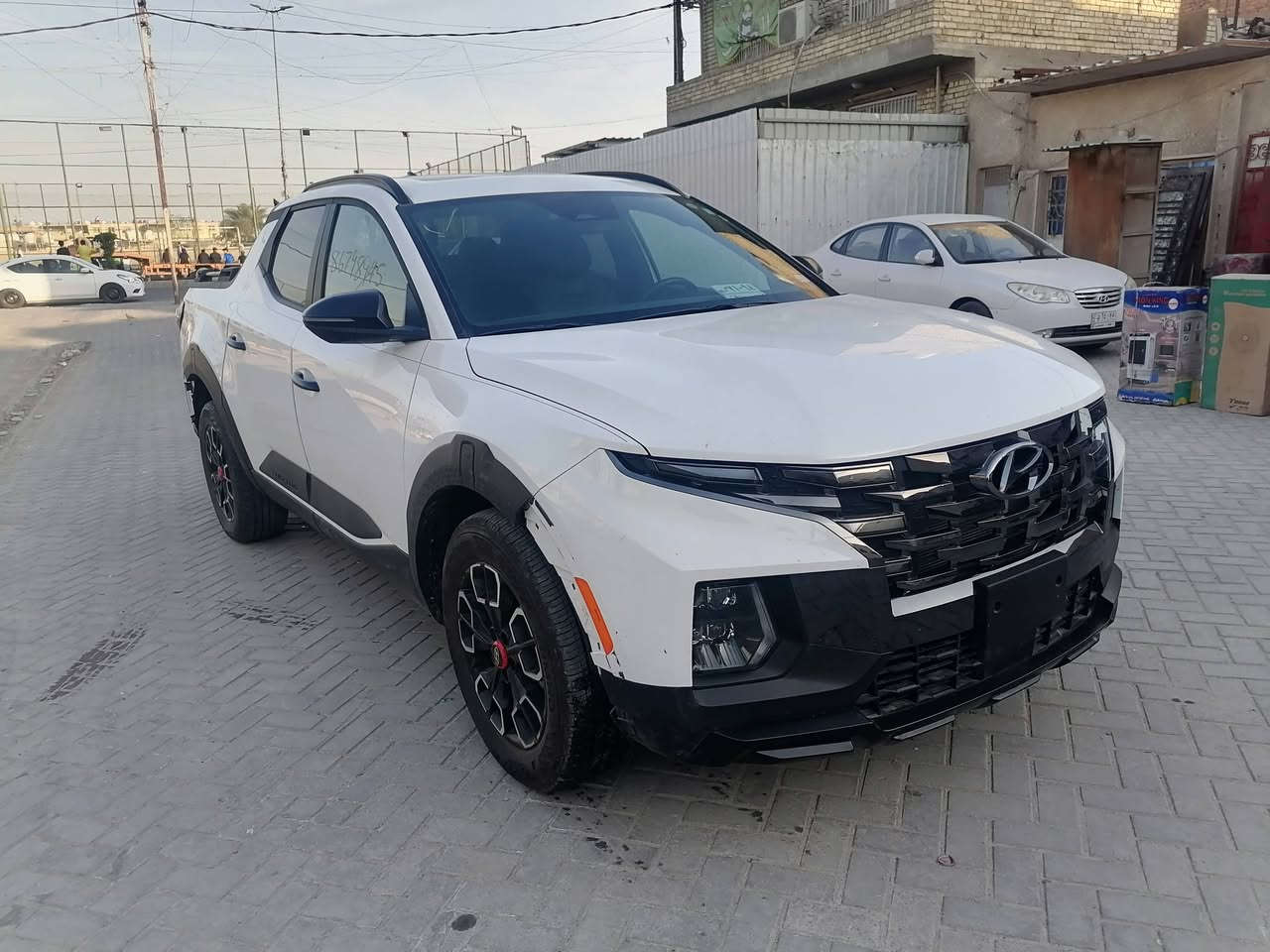 للبيع هيونداي_سانتاكروز  2024 (مواصفات XRT )
وارد امريكي ، رقم فحص  بغداد
فول  موصفات 

سعة المحرك : 2.5 TURBO
عدد الاسطوانات : 4
القوة الحصانية : 281 حصان نظام الدفع : كلي HTRAC رباعي 
ناقل الحركة : اوتوماتيك 8 سرعات
شفتات استيرن كير عادي
السيارة كلين بدون صبغ بدون تبديل 

حادث السياره :  حدادية صدر 
حاله الايرباك : سليم
المسافه المقطوعه : ٨ الف كيلو 

#مواصفات
بصمة تشغيل عن بعد 
فتحة سقف
رادارات / رادار امامي /رادار جانبي /رادار خلفي
قيادة ذاتية
توقف ذاتي 
كشنات تدفه ‏
كشنات جلد                                              
كشنات كهرباء 
مري هيتر / رادار / كاميرا
دفع رباعي  نضام جبلي وثلجي وترابي اوتوهولد . 
ويل كروم ١٨
صندوك كهرباء 
مسجل ناطق سستم سماعات 
اواكس وبلوتوث و USB يعمل
مApple CarPlay / Android Auto
دخول ذكي نظام 
حاجب ليد
 / 3 مكان خزن
نقطه عمياء
مراة تعتيم
اشاراة بالمراياة الجانبيه                                   
فول تحكم ستيرن                                    
كير أوتو + عادي + شفتات ستيرن
اوتو بريك +بريك بصمة
لايتات 4 عدسات زينون
شاشة كبيره
داخل جلد 
نضام قيادة + سبورت + نورمل + سمارت
مثبت سرعة
تحديد مسار 
رادار الخطوط البيضاء 
شحن اللاسلكي
‏شاشة إلكترونية
الخريطة
‏AUTO HOLD
مصابيح خلفية LED
مصابيح ضباب LED 

مكان السياره ، بغداد ، الحبيبية
السعر 190 ورقة 
للتواصل 

*********** ***********.
