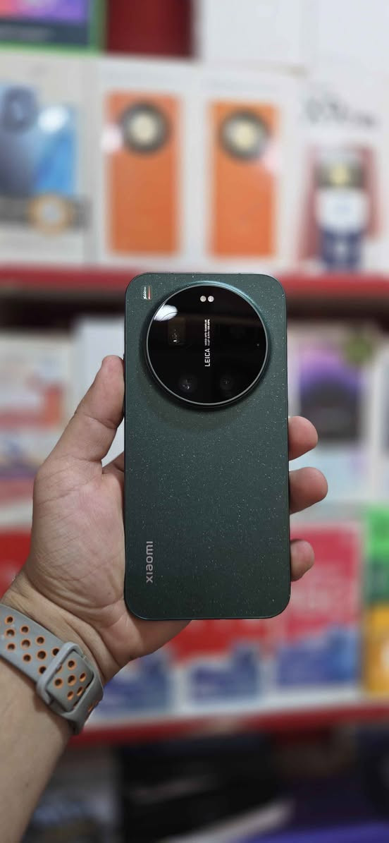 Xiaomi mi 17 ultra

احدث واخر واقوى اصدار من شاومي
مي 17 الترا 
لون مميز اخضر
 
عملاق التصوير بعدسات leica الالمانيه 

ذاكره عملاقة 1024/16g
يعني وااحد تيرا

نظافه 💯
حجم البطاريه 6800mah
قدرة شحن 90w
نسبة البطارية 💯
عدد الدورات 40دوره فقط

احدث معالج حاليا snapdragon  8elite gen5

شاشه بقياس 6.9انج
LTPO Amoled  120Hz

السعر 1675
متوفر بيع وشراء ومراوس
متوفر توصيل محافظات 10الاف مقدما 

بابل سوك الحله شارع المكتبات 
مكتب الماسه للموبايل 

***********
*********** حلة, بابل

