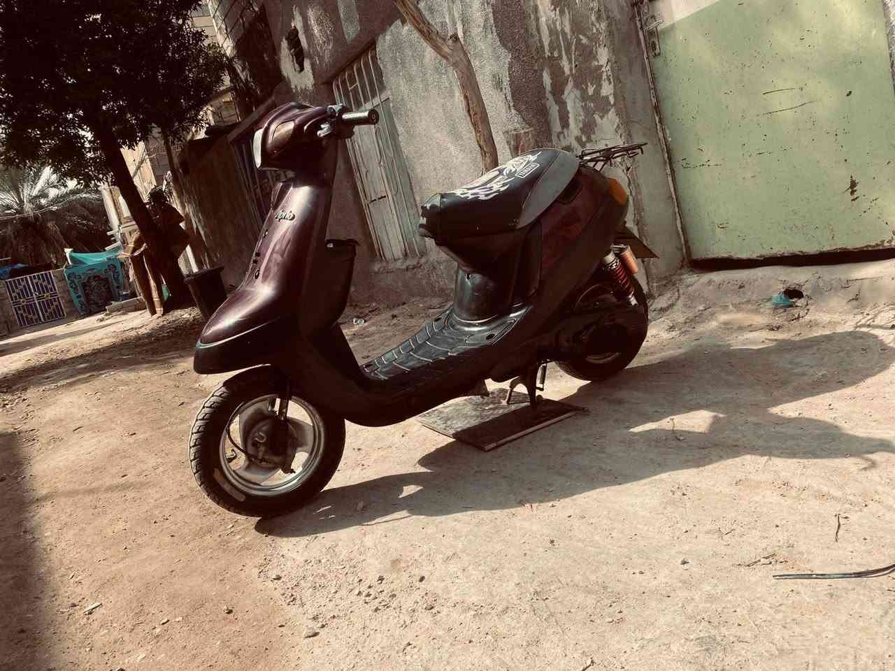 السلام عليكم دراجي بطه للبيع موديل 2000 دراجي كلها شغاله هندوسلف ما عاوزها شيء مقفولش ومحرك ما مفتوح ابد سعر 325 العنوان كربلاء حولي الجديد قبال الشبانات ***********
