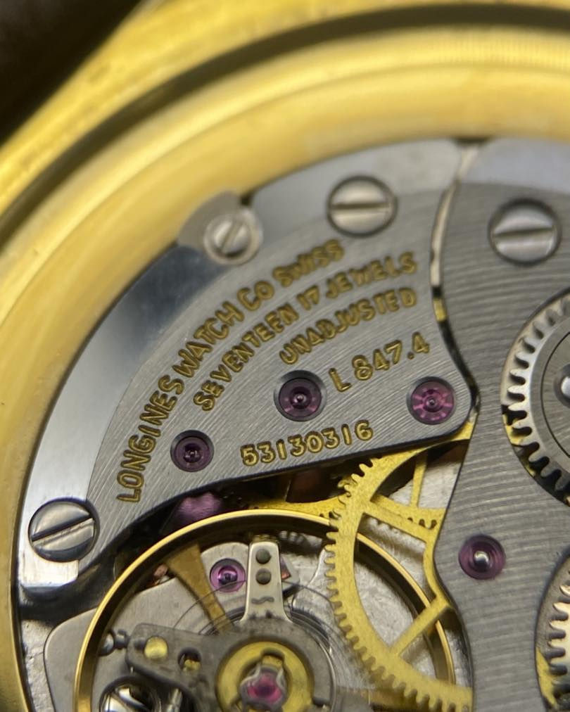 LONGINES 
نصب تكويك 
نظافة مُمتازة 
سير و بوك مستبدل 
قطر ٣٣


**إذا كنت صاحب هذا الإعلان وتريد حذفه لأي سبب، رجاءا أرسل رسالة إلى الدعم الفني**