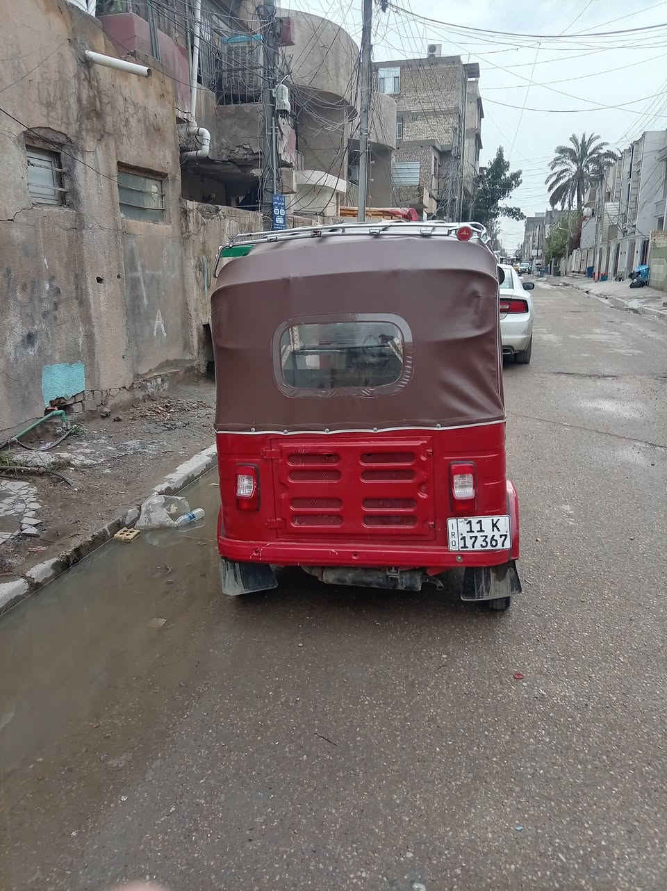 السلام عليكم رحمه الله بركاته شباب تكنك البيع موديل ١٧ شهر ١٢ محسوبه عل ١٨ تمام تكتك مصبوغة صبغ عام كله جديد مكينه كلجات كهربتبات كله جديد لا تبخير لا تنقص تكتك حلوه ولله تجي شوف بعينك تقنع بيك خير تدلل العنوان بغداد *********** السعر خاص متواجد  عل نت
