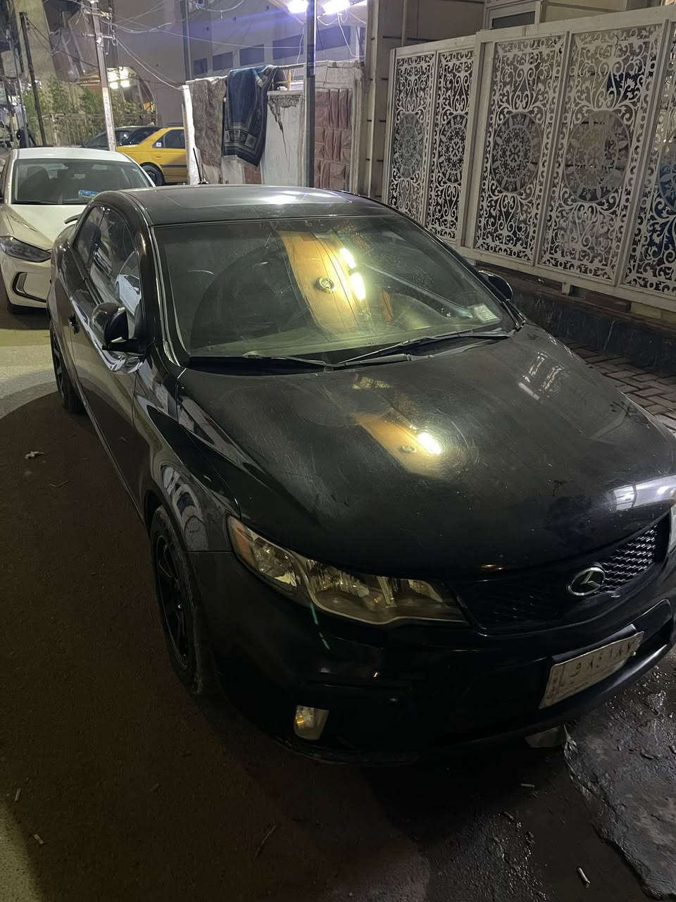 السلام عليكم و رحمة الله رمضان كريم ان شاء الله
كيا فورتي ٢٠١٢ كوبي تك باب 
وارد امريكي حادث جاملغ خلفي فقط 
السياره قطعه صبغ فقط جاملغ خلفي اللي هو مكان الحادث 
مكينه ٢٠٠٠ دوش 
كير مكينه كفاله 
السعر ٩٥ و بيها مجال 
***********
