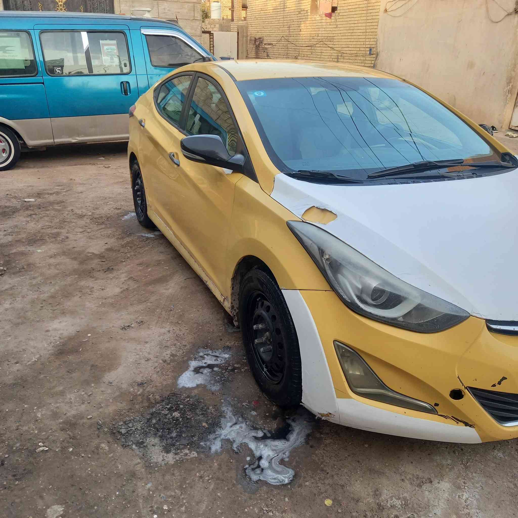 الانترا للبيع موديل ١١ وارد امريكي حادثها جاملغ امامي ايمن مبدل والباقي ليبل واحد مكينه وكير مكفول تخم تاير صدر خلفي امامي رقم بغداد نكليزي مشروع وطني مصفرة هيئه ومرور وسنوية تبريد غير شغال
السعر ٨٥ وبيها مجال بسيط المكان ابو غريب 
***********
