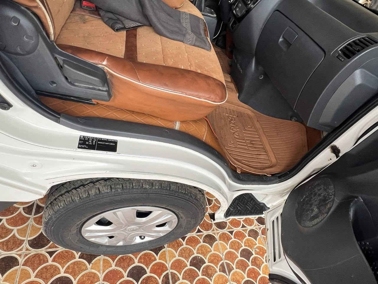 سلام عليكم 
كيا بنكو موديل2017مكفوله كفاله عامه تخم تاير وكير ومحرك واكسل وضع الشركه مامفتوح برغي بيها سياره بسمي رقم بابل انكليزي السعر125 وبيها مجال للشراي مكاني بابل النيل للاستفسار ***********
