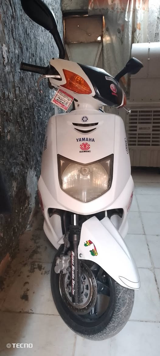 سلام عليكم سكنس نثية 110 ياباني للبيع او مراوس وانطي فرق اذا دراجة احدث 
نضافة فول واحد عل واحد دراجة كاملة مكملة تاخذهة ربع ماذب عليهة بلادي دراجة خير من الله 
مكاني/ بغداد مدينة الصدر 
سعر 650
رقمي/ ***********
