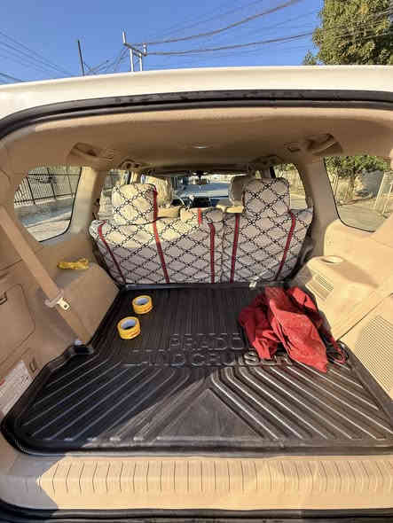 سلام عليكم برادو 2023 vx وكالة ساس بعدهي داخل الضمان 
٧ مقاعد
كراسي جلد كهرباء 
سلايد
تبريد المقاعد
تشغيل عن بعد
مري كهرباء
ثلاجة
لايتات زنون
اشارة ترحيب بالدواسات
كاميرا خلفية
حساسات خلفيه 
Apple car play
بصمة
محرك 4000 v6 
وبقية مواصفات ال vx معروفة السيارة مغلفة ppf  ورقمها اربيل باسمي 
السعر52,500 دولار وبيها مجال بسيط
ماشية 70 الف
للاستفسار ***********
