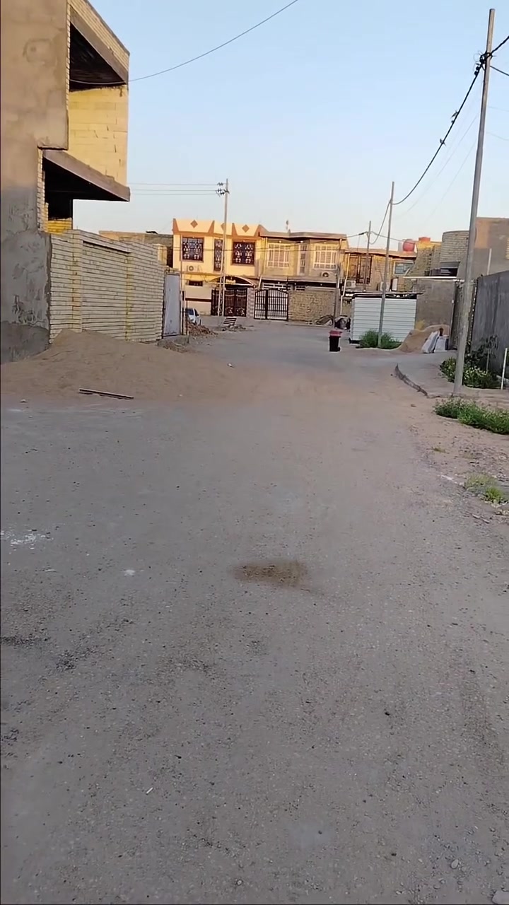 سلام عليكم قطعه سكنيه ارض للبيع طابو صرف
 حي ابو تموز
مساحة 250 متر 
وجه 12 ونص ونزال 25 تحويل مباشر بسم مشتري
رقم الاستفسار ***********
