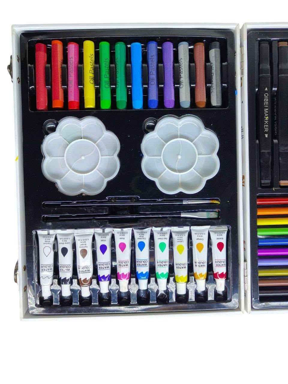 🎨 مجموعة أدوات رسم وتلوين متكاملة للأطفال والهواة 🎨
نقدم لكم طقم فني مميز يحتوي على كافة الأدوات الأساسية لتطوير مهارات الرسم والتلوين، مناسب للأطفال، الهواة، وطلاب الفنون.

محتويات المجموعة:

مجموعة ألوان مائية أنبوبية بجودة عالية

مجموعة ألوان زيتية (باستيل) بألوان زاهية

أقلام خشبية بألوان متنوعة

أقلام ماركر متعددة الألوان

ممحاة + براية + لوحة خلط ألوان

دفتر رسم بتصميم جذاب ومناسب للأطفال

المميزات: 
✔️ جودة عالية وآمنة للاستخدام
✔️ تصميم منظم وسهل الحمل
✔️ مناسب كهديّة تعليمية وإبداعية
✔️ يعزز الخيال والتفكير الفني لدى الأطفال
السعر 15 الف التوصيل مجاني لجميع محافظات العراق


**إذا كنت صاحب هذا الإعلان وتريد حذفه لأي سبب، رجاءا أرسل رسالة إلى الدعم الفني**