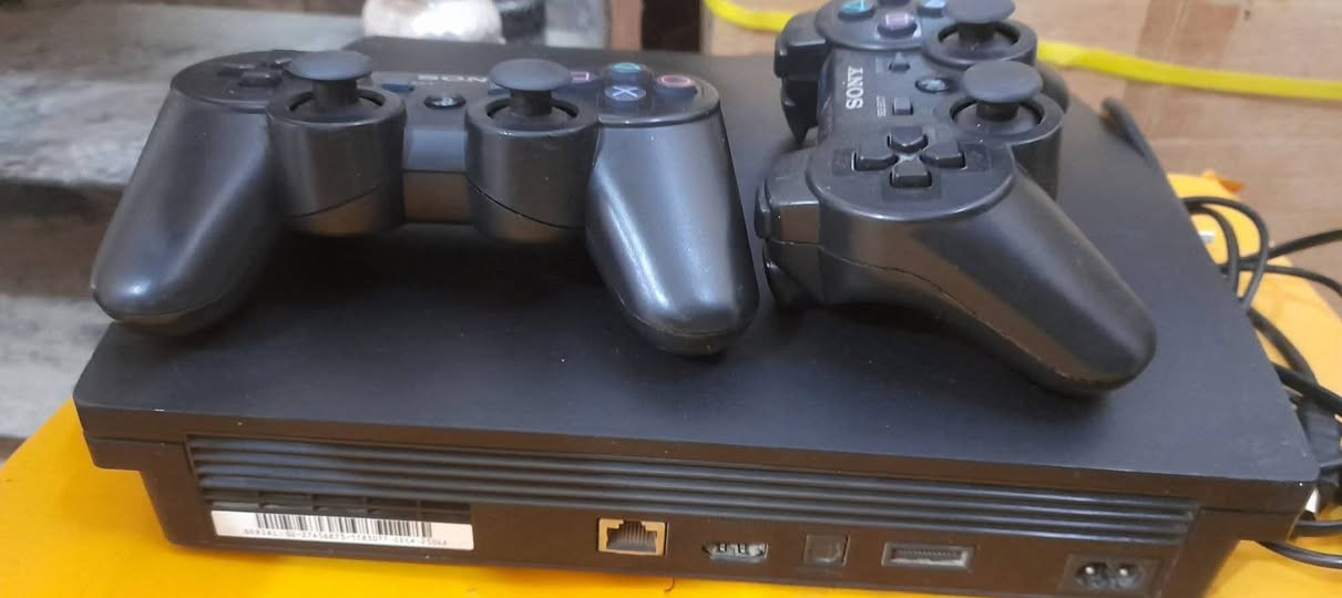 بلاي 3 للبيع سعر 100
***********
