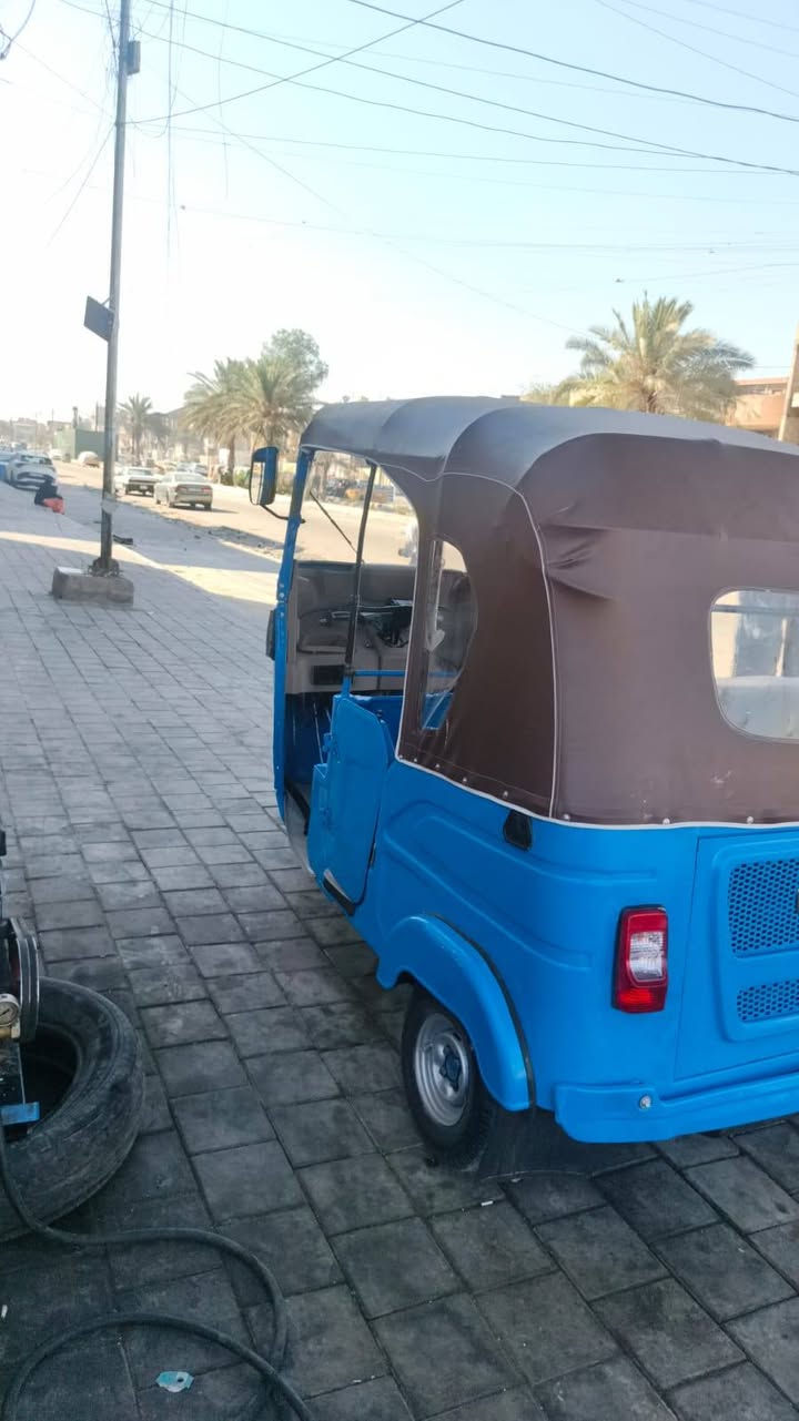 سلام عليكم  عندي تكتك للبيع موديل 22 جاهزه وجديده خيرمن الله المكان بغداد مدينه صدر ***********
