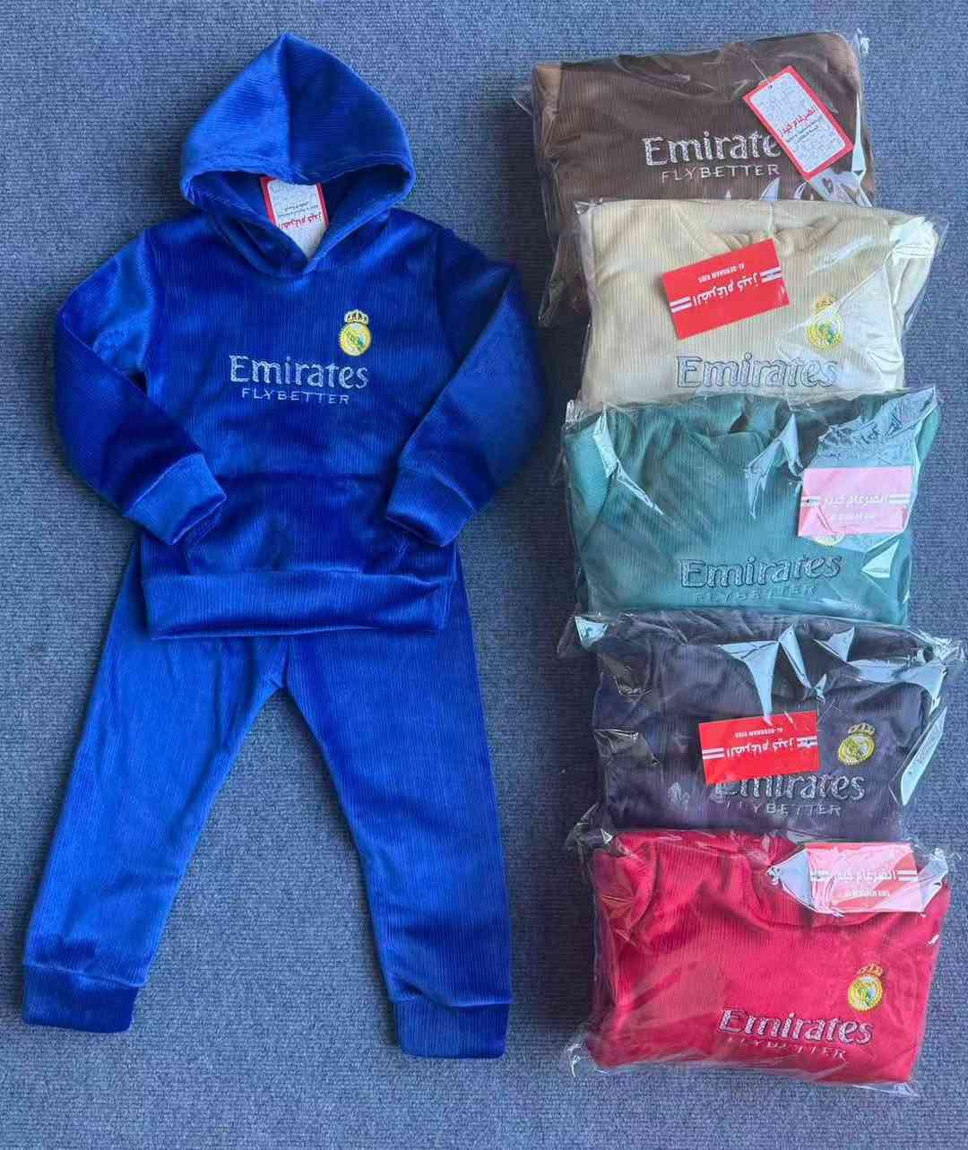 جملة فقط 
كمية اخيررره وعرض خاص 
تراك ولادي قديفه ثكيله 
كروب ١٥-١٧ سعره ٤٨ الف 
كروب ١٨-٢٠ سعره ٥٧ الف 
العنوان بغداد الشورجه السوق الايراني 
توصيل لكل العراق موجود 
للتواصل واتساب ***********
 واتس ***********

  قناة تليكرام https://t.me/plaza5x
