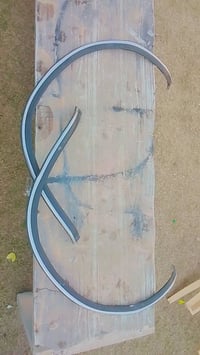 دولفين بلادي • يسار • نضيف جدا