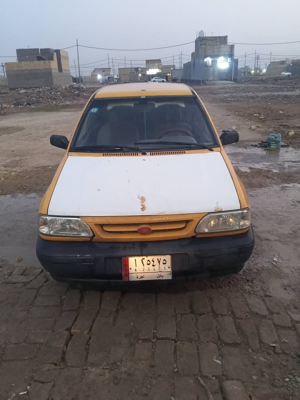 السلام عليكم سايبه للبيع موديل 2011 رقم بابل كير مكفول مكينه بيها بخار شواصي نظيفات سنويه ل 27 هزه جديده راعيها يمي السعر 22 وبيها مجال بسيط 
مكاني كوت رقم موبايل ***********
