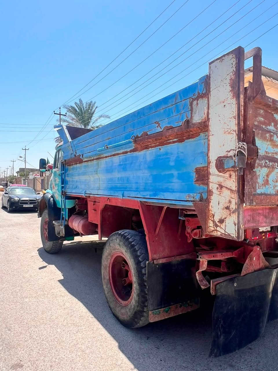 يالله ابوردين موديل75طن8مكفوله كير واكسن ومحرك وشاصي وجك مكفوله من كل عيب شراي يجي خاص  مكان سماوه مكلف بنشر هاذ رقم صاحبها***********

