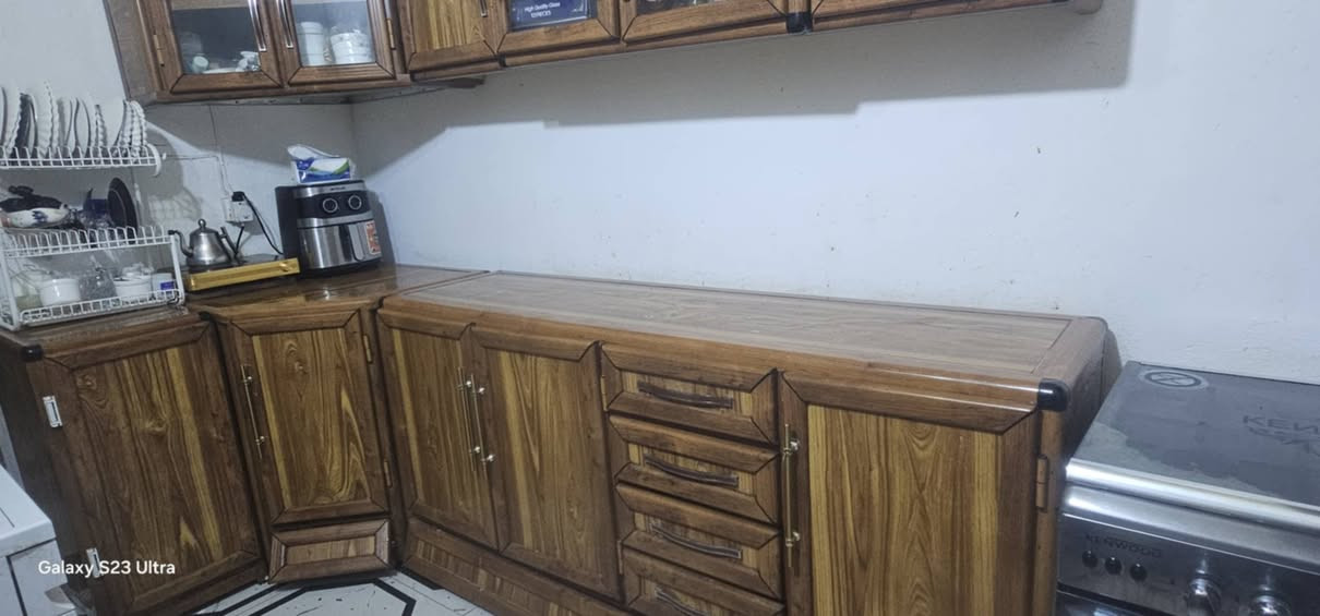 كاونتر تزكام تكمه كلش نضيف السعر ٥٥٠ 
مكانه ابو رمانه شراي يتفضل خاص


**إذا كنت صاحب هذا الإعلان وتريد حذفه لأي سبب، رجاءا أرسل رسالة إلى الدعم الفني**