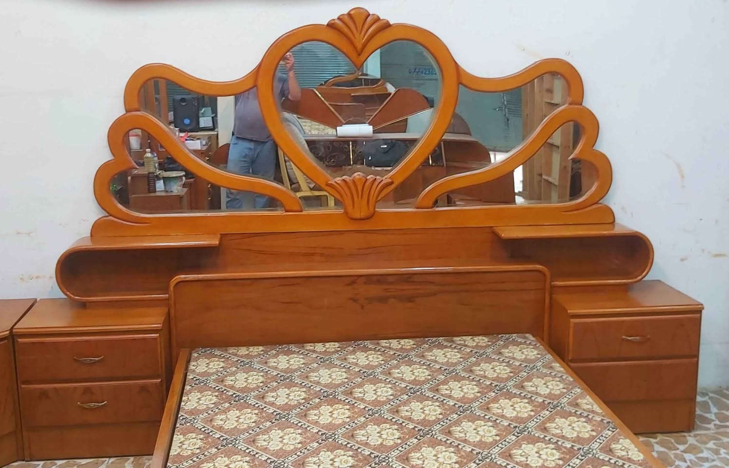 للبيع غرفة نوم صاج عراقي السعر 575 وبي مجال 
*********** كركوك, العراق
