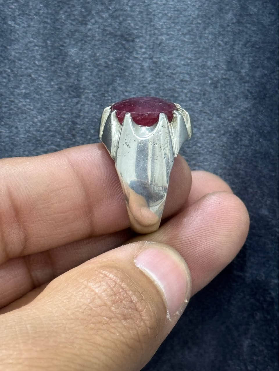 اللهم صل على محمد وال محمد 
خاتم ياقوت افريقي فرط الرمان
قطعه جميله ملبوسها روعه
مصاغ يدوي فضه عيار 925
مقاس الخاتم ''22''
يوجد توصيل كافة المحافضات البصرة, العراق


**إذا كنت صاحب هذا الإعلان وتريد حذفه لأي سبب، رجاءا أرسل رسالة إلى الدعم الفني**