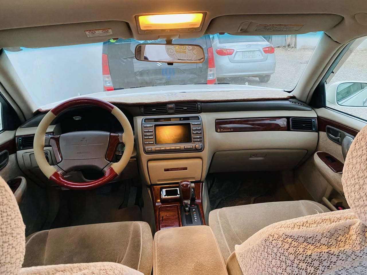 مەلیکەی مووس
مەکینەVVT_Iفیفیتی 
داشپول نەجەفی رەقەم یەک 
دوو دوگمەی 
چوار کوشن کارەبا
بی چال شوختە لەرووبەروو زۆر لە رەسمەکان جوانترە
شوین کەلار
٥٢گلا مەجالیکی برایانە

***********
