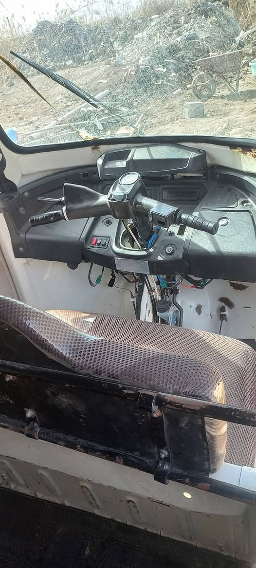 السلام عليكم
تكتك تي في اس موديل ٢١ سنويه ورقم السعر ٥٥٠٠٠٠٠ وبيه مجال مكينه جديده اقل ١٠ ايام من فتحته 
موبايل
***********
***********
