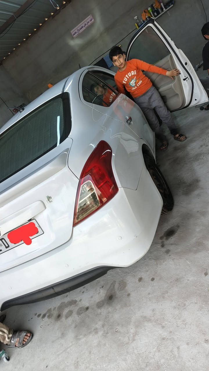 اسلام عليكم نيسان صني هندي للبيع ام بليته الزركه 
موديل 2019رقم اربيل تحويل ثاني يوم السياره جاهزه 
من كلشي وحلوه مال جناي السعر 118وبيه مجال 
مكان السياره بابل ***********
