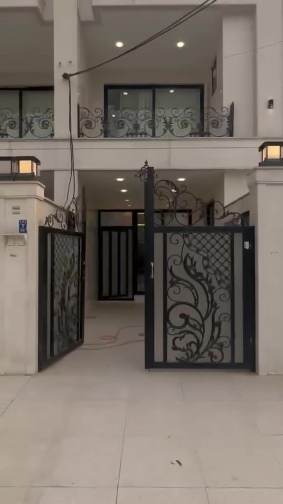 🏡 منزل حديث للبيع – أربيل / هفلان

✨ فرصة مميزة للسكن أو الاستثمار

📍 الموقع: أربيل – هفلان – شارع 15
📐 المساحة: 100 متر مربع
📏 الواجهة: 5 متر × النزال 20 متر
🏗️ سنة البناء: 2025
📞 للاستفسار ***********
