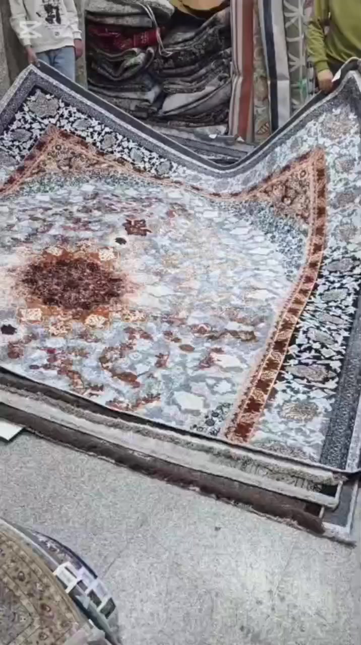 اللهم صلى على محمد وآل محمد 
وصول برلنت اسعار بلاش 
قياس مثل ما مذكور بالفديو السعر بلاش سعر رمزي 
للحجز سكرين و مراسله الصفحه او الاتصال وات ساب ***********او ***********
