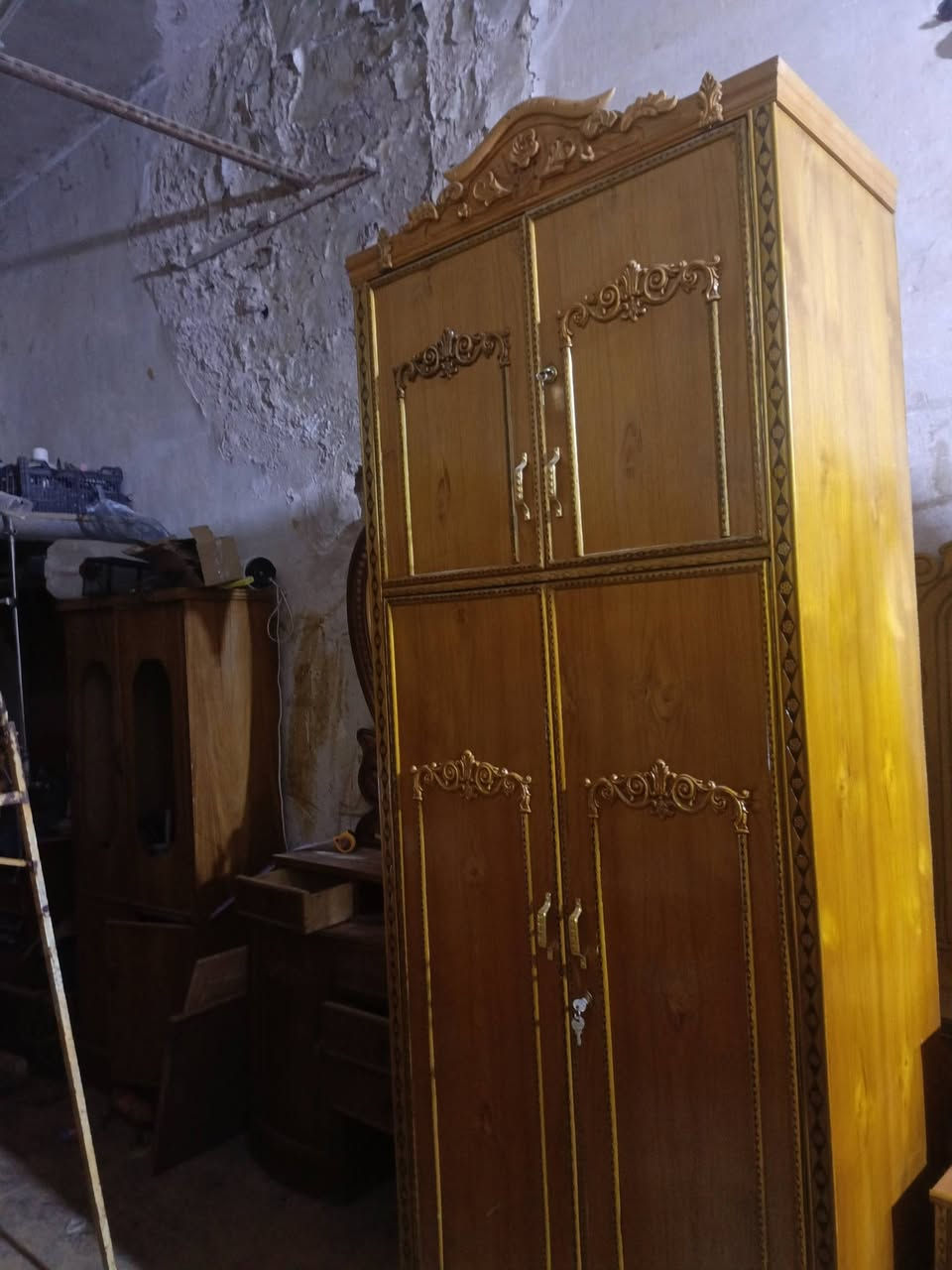 سلام عليكم غرفه ستعمال قليل
السعر 750 اكو توصيل داخل بغداد ***********
