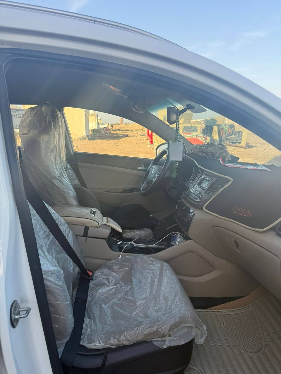 السلام عليكم توسان للبيع 2016 خليجي سياره جاهزه من كل نواحي مناقصها شي بيها بنيد صبغ وشبر باب وجاملغ خلفي شبر  رقم بغداد مكانها ناصريه قضاء لصلاح سعرها 145 وبيها مجال ***********
