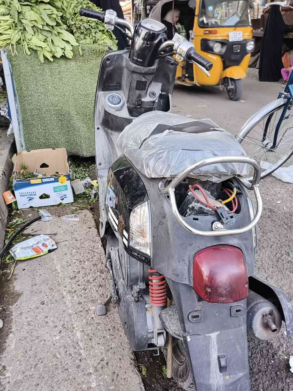 سلام عليكم
مكلف بالنشر 

دراجة بوليس 

اللون اسود 

محرك نضيف 

السلف شغال

الاشارات شغالة 

كاملة متكاملة من كل النواحي  

مشربيها كله بانزين محسن مو عادي 

يعني فول مواصفات وكسر بالسوگ 

ب750 بيها مجال بسيط 

العنوان بغداد (بوب الشام)


**إذا كنت صاحب هذا الإعلان وتريد حذفه لأي سبب، رجاءا أرسل رسالة إلى الدعم الفني**