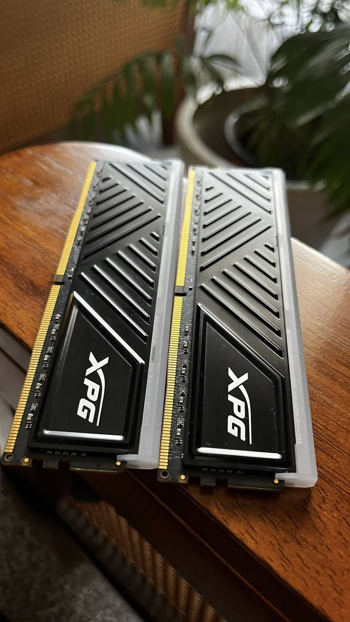 رامات مستخدمه للبيع
XPG DDR4 2x16 Gb 3600mhz CL18
المكان بغداد و عندي توصيل لجميع المحافظات


**إذا كنت صاحب هذا الإعلان وتريد حذفه لأي سبب، رجاءا أرسل رسالة إلى الدعم الفني**