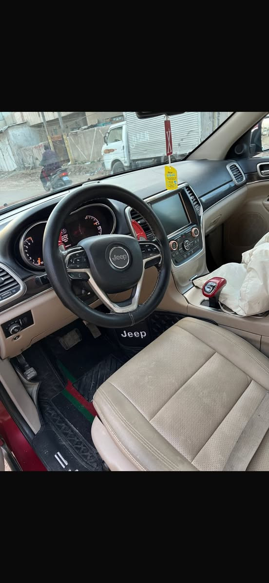 جيب 2014 خليجي فول /1/1 سياره ب اسمي
المكان بغداد /البياع 

السعر ٢١٠ وبيه مجال

الرقم ؛ ***********
