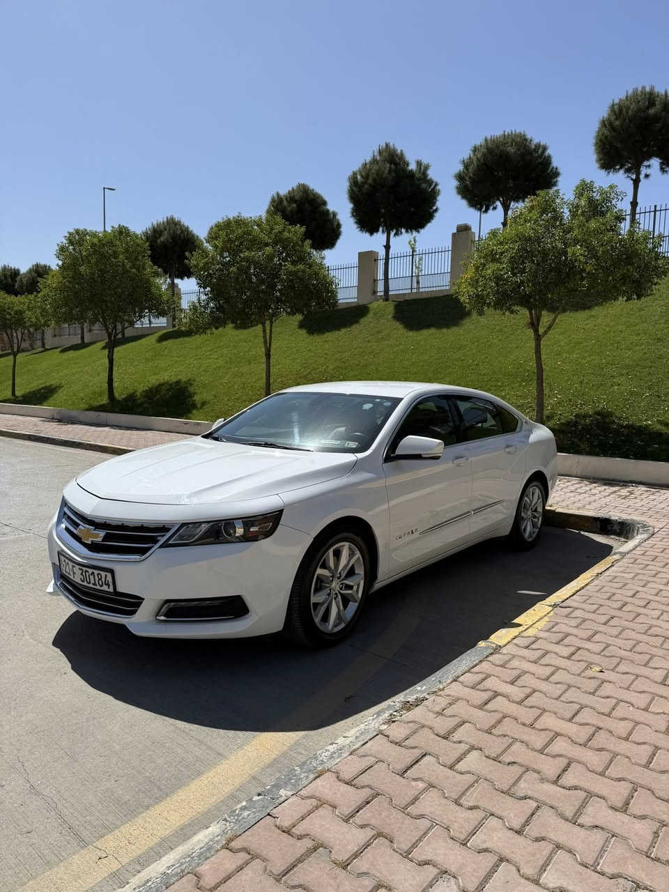 بسم الله الرحمن الرحيم
سعر  138 
امباله lt 2019. V6 🇺🇸
ماشيه 173 km
حادث امريكه فقط دعاميه خلفيه بدون صبغ  صور امريكا موجوده  
وبيهه حادث بيدي بالعراق قبل 3 سنوات
تبديل قطع بنيد + جاملغ ايمن
سونر موجود بالصور
گير ومحرك كله بشرط شركه
مابيهه اي مصرف فقط بانزين ودهن 
تخم تاير جديد
باتري جديد
هزه جديده 
سياره مابيهه اي مصرف گلوب ممشتغل بيهه 
سياره سنويه بسمي رقم سليمانيه 
مكان سليمانية


**إذا كنت صاحب هذا الإعلان وتريد حذفه لأي سبب، رجاءا أرسل رسالة إلى الدعم الفني**