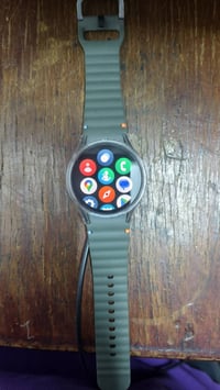 ساهه سامسونك 7 قطر 40 كاملة مع العلبه اخت الجديدة استخدام خلال شهرين ب...