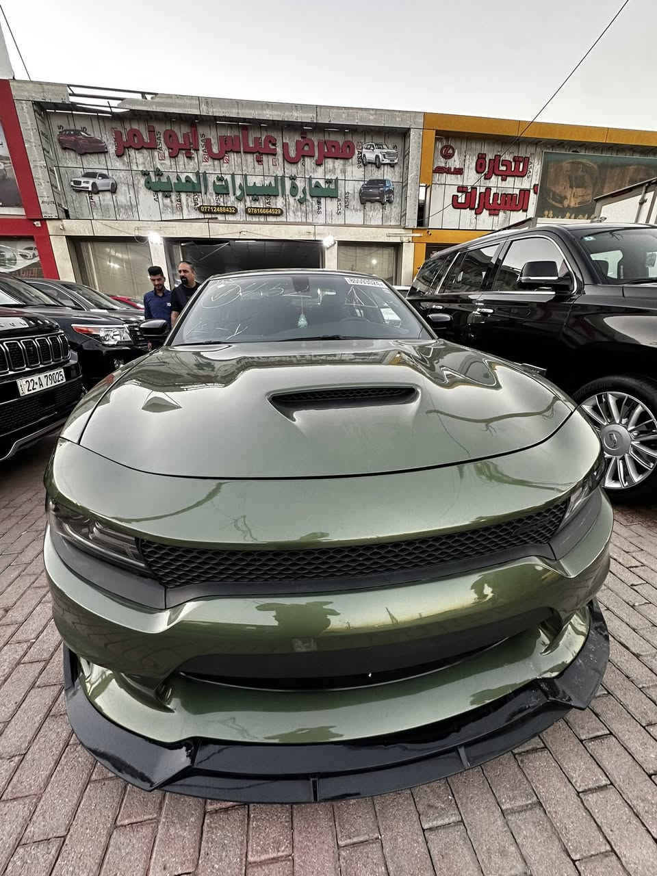 جارجر امريكي موديل 23  رقم بغداد بسمي 
            (الاصدار الاخيرررر)              اللون .  
زيتوني🤍 حجم المحرك 3600حادثه بنيد فقط مواصفات السيارة ..-كامرة خلفية دوارة HD-لايتات زنون وكالة-تشغيل عن بعد -كشنات حضن مع تحكم كهرباء-حساس خلفي- بلوجكترات زنون لد امامي -شاشة iكبيره مع نضام GPS-مري جانبية هيتر مع عاكس الضوء-نضام USB- كامل -تبريد قطعتين-بصمة ابواب -سماعت LplNEاي استفسار الاتصال. متوفر وتس اب 📞***********
