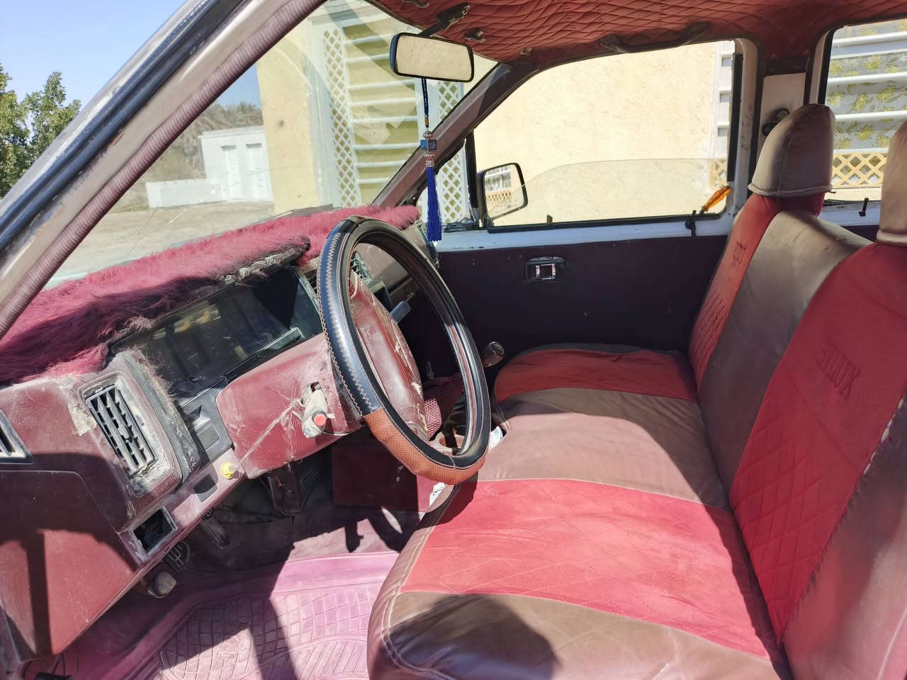 نيسان للبيع موديل 88 كير او مكينه بلاد شرط تخم تاير او ويل حداديه زينه تحويل ثاني يوم دواخل توني مدوشم سعر 32 ***********
