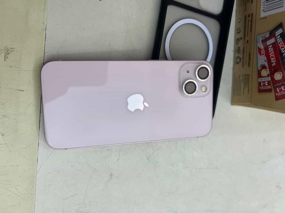 سلام عليكم 13 عادي وردي للبيع ذاكره 128 بطاريه88 حهاز نظيف كلشي ما ويا تستلم بس الجهاز مكفول من كلشي السعر 400 رقم ***********
